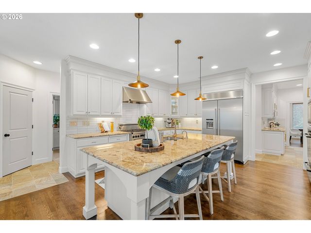 1811 Nw CEDAR RIDGE Dr, Portland, OR 97229