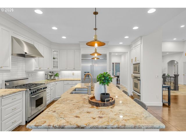 1811 Nw CEDAR RIDGE Dr, Portland, OR 97229