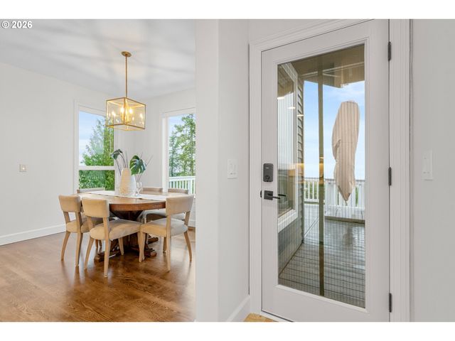 1811 Nw CEDAR RIDGE Dr, Portland, OR 97229