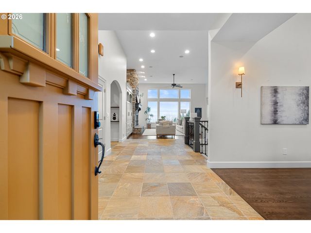 1811 Nw CEDAR RIDGE Dr, Portland, OR 97229