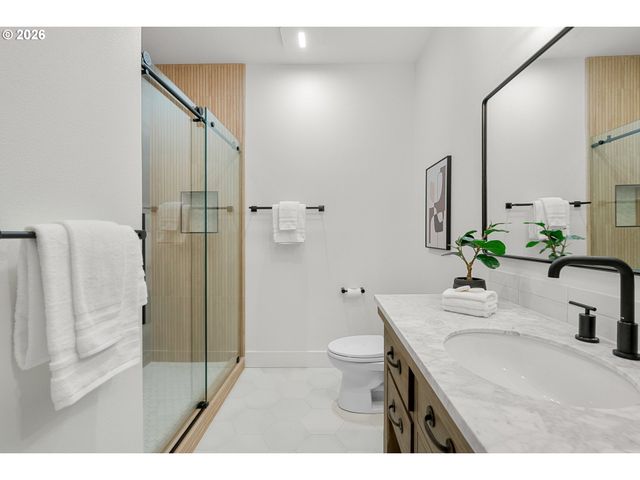 1811 Nw CEDAR RIDGE Dr, Portland, OR 97229