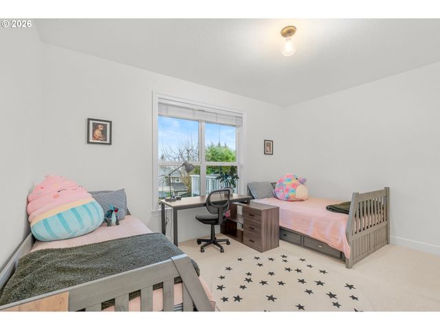 1811 Nw CEDAR RIDGE Dr, Portland, OR 97229