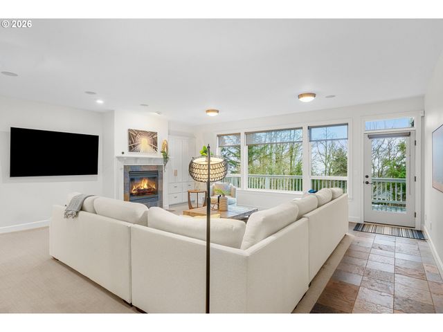 1811 Nw CEDAR RIDGE Dr, Portland, OR 97229