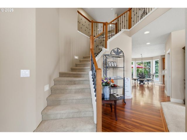 127 Sw GABBERT Rd, Gresham, OR 97080