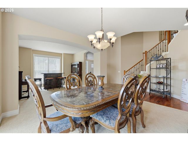 127 Sw GABBERT Rd, Gresham, OR 97080
