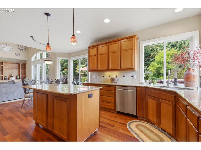 127 Sw GABBERT Rd, Gresham, OR 97080