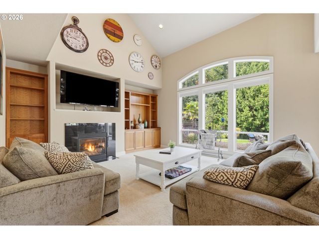 127 Sw GABBERT Rd, Gresham, OR 97080