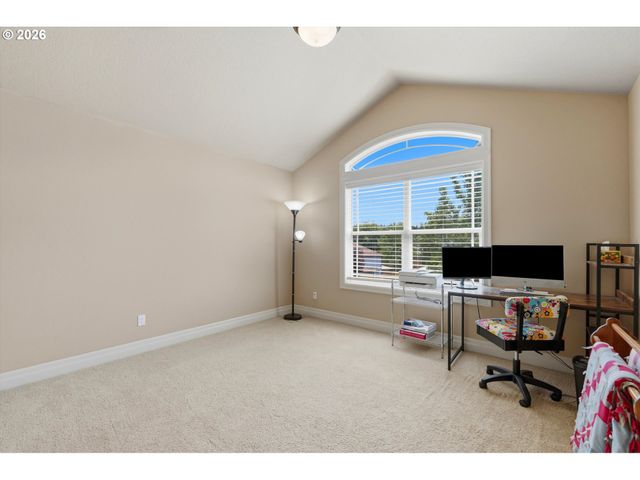 127 Sw GABBERT Rd, Gresham, OR 97080