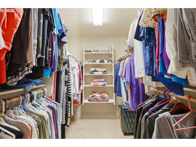 127 Sw GABBERT Rd, Gresham, OR 97080