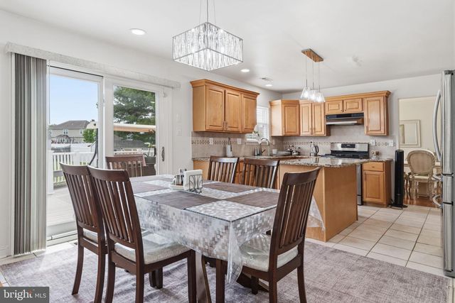 2732 WOODSVIEW DR, Bensalem, PA 19020