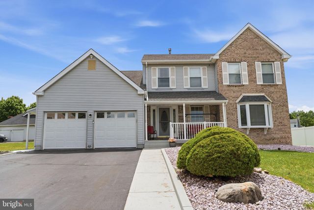 2732 WOODSVIEW DR, Bensalem, PA 19020