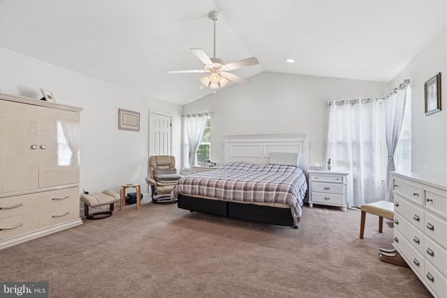 2732 WOODSVIEW DR, Bensalem, PA 19020