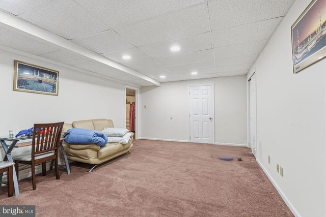 2732 WOODSVIEW DR, Bensalem, PA 19020
