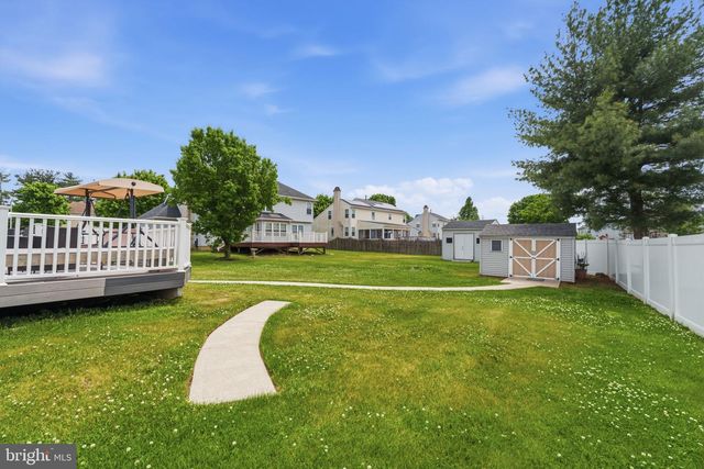 2732 WOODSVIEW DR, Bensalem, PA 19020