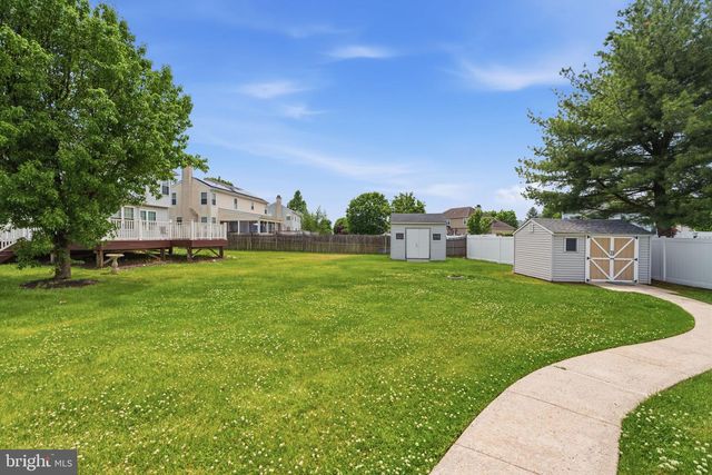 2732 WOODSVIEW DR, Bensalem, PA 19020