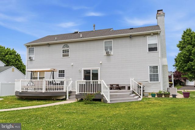 2732 WOODSVIEW DR, Bensalem, PA 19020