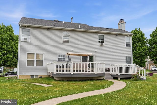 2732 WOODSVIEW DR, Bensalem, PA 19020