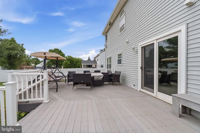 2732 WOODSVIEW DR, Bensalem, PA 19020