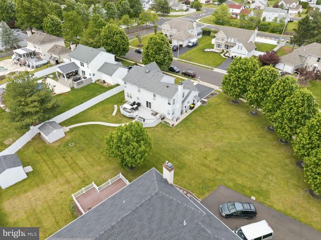 2732 WOODSVIEW DR, Bensalem, PA 19020