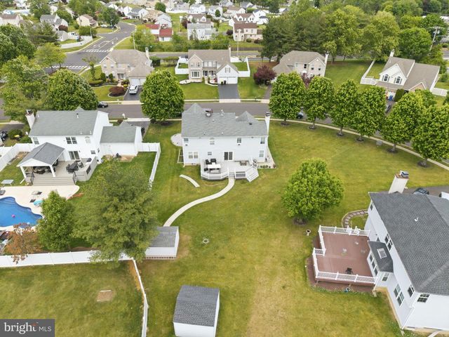 2732 WOODSVIEW DR, Bensalem, PA 19020