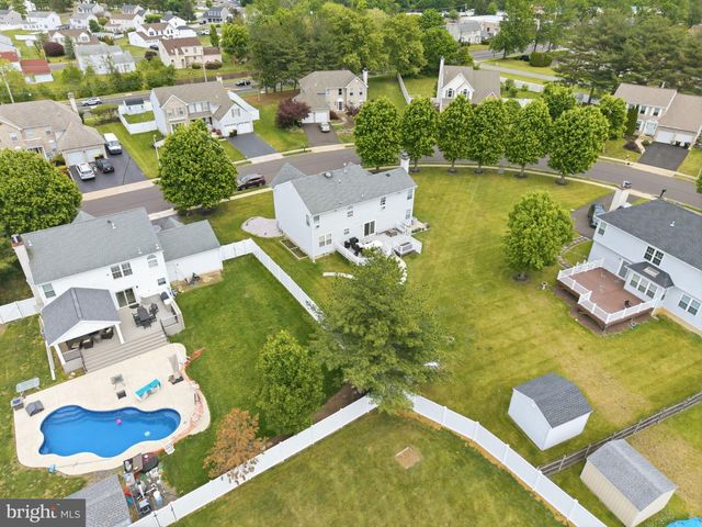 2732 WOODSVIEW DR, Bensalem, PA 19020