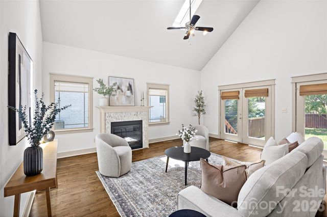 2530 Bay Street, Charlotte, NC 28205