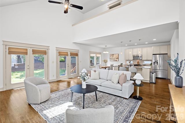 2530 Bay Street, Charlotte, NC 28205