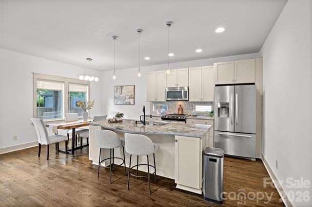 2530 Bay Street, Charlotte, NC 28205