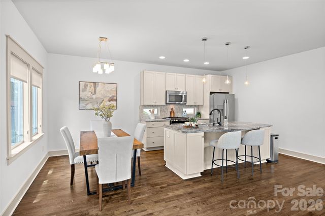 2530 Bay Street, Charlotte, NC 28205