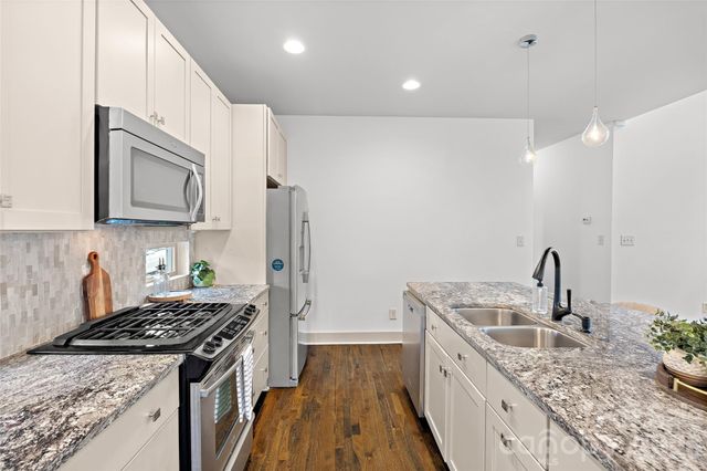 2530 Bay Street, Charlotte, NC 28205