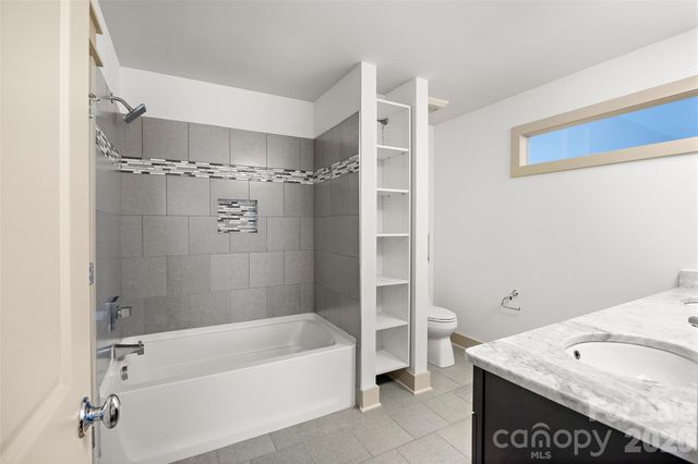 2530 Bay Street, Charlotte, NC 28205