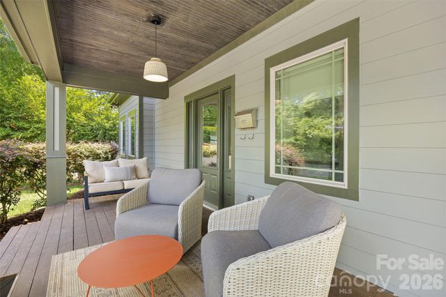 2530 Bay Street, Charlotte, NC 28205