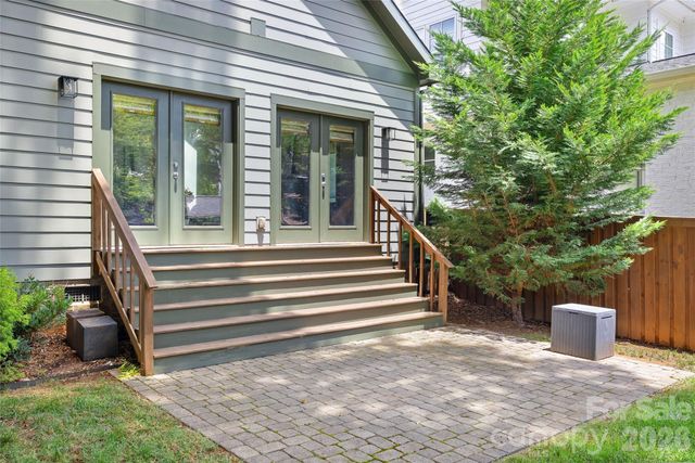 2530 Bay Street, Charlotte, NC 28205