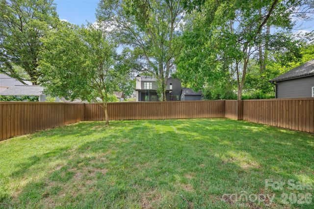 2530 Bay Street, Charlotte, NC 28205