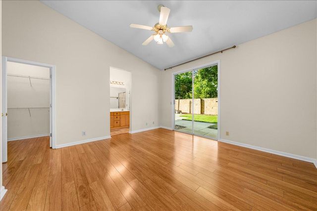 1074 Rathbone Cir, Folsom, CA 95630