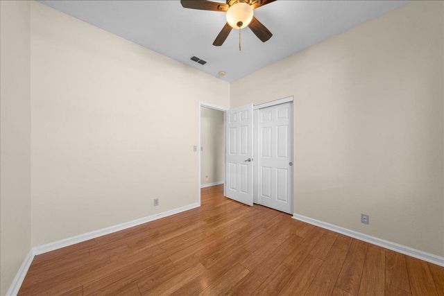 1074 Rathbone Cir, Folsom, CA 95630