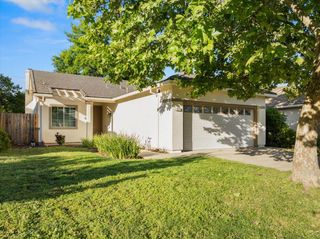 1074 Rathbone Cir, Folsom, CA 95630