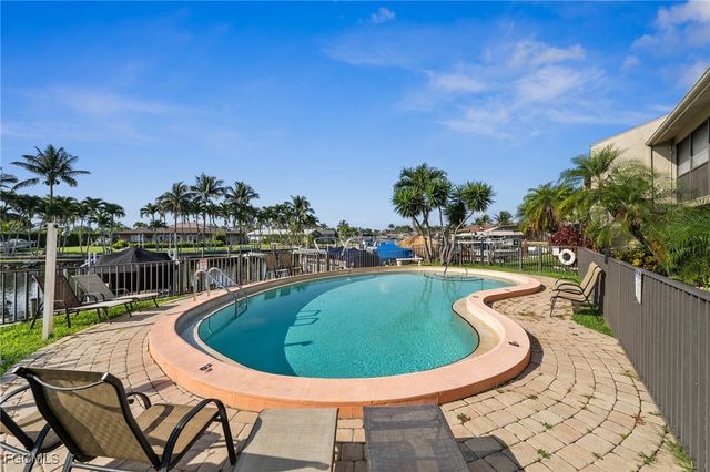 4803 SW Santa Barbara CT 8, Cape Coral, FL 33914