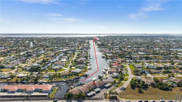 4803 SW Santa Barbara CT 8, Cape Coral, FL 33914
