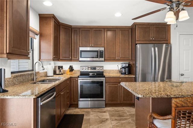 4803 SW Santa Barbara CT 8, Cape Coral, FL 33914