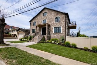168-19 12 road, Beechhurst, NY 11357