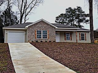 133 Hollis Drive, Newton, AL 36352