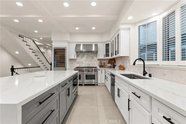 14713 Valleyheart Drive, Sherman Oaks, CA 91403