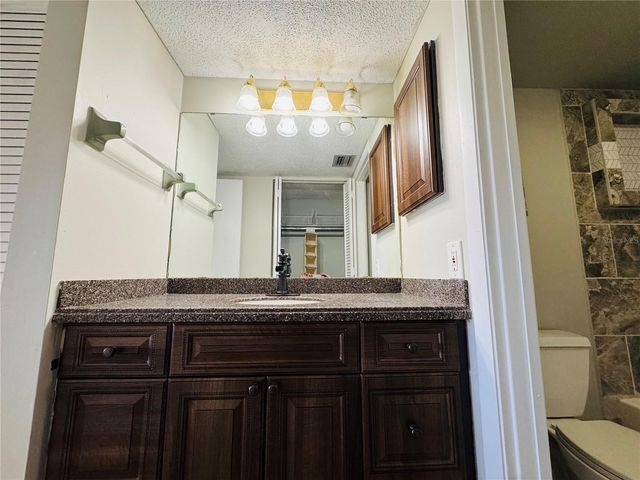 4119 61ST AVENUE TERRACE W 102, Bradenton, FL 34210