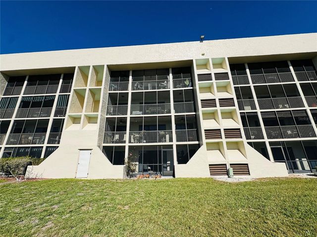 4119 61ST AVENUE TERRACE W 102, Bradenton, FL 34210