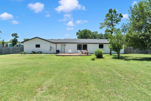 206 E Hamlin, Andover, KS 67002
