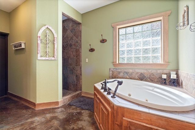 22624 Marsh Road, Siloam Springs, AR 72761