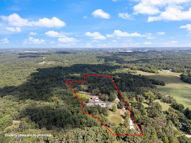 22624 Marsh Road, Siloam Springs, AR 72761