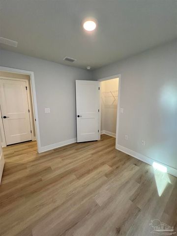 3327 Bliss Ln 12E, Cantonment, FL 32533