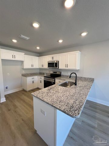 3327 Bliss Ln 12E, Cantonment, FL 32533